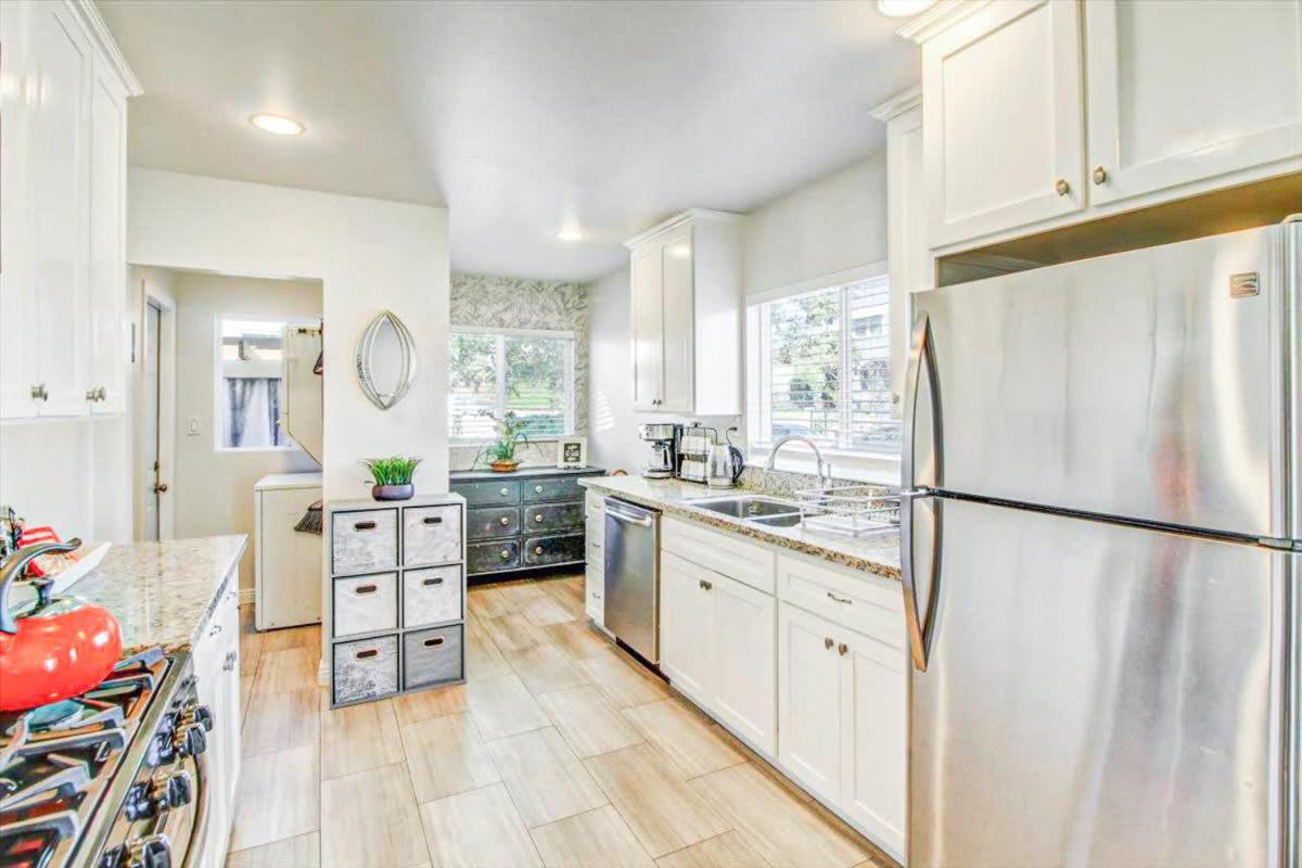 Modern 2-Bedroom Haven In The Heart Of La- Hud-Vp Los Angeles Extérieur photo